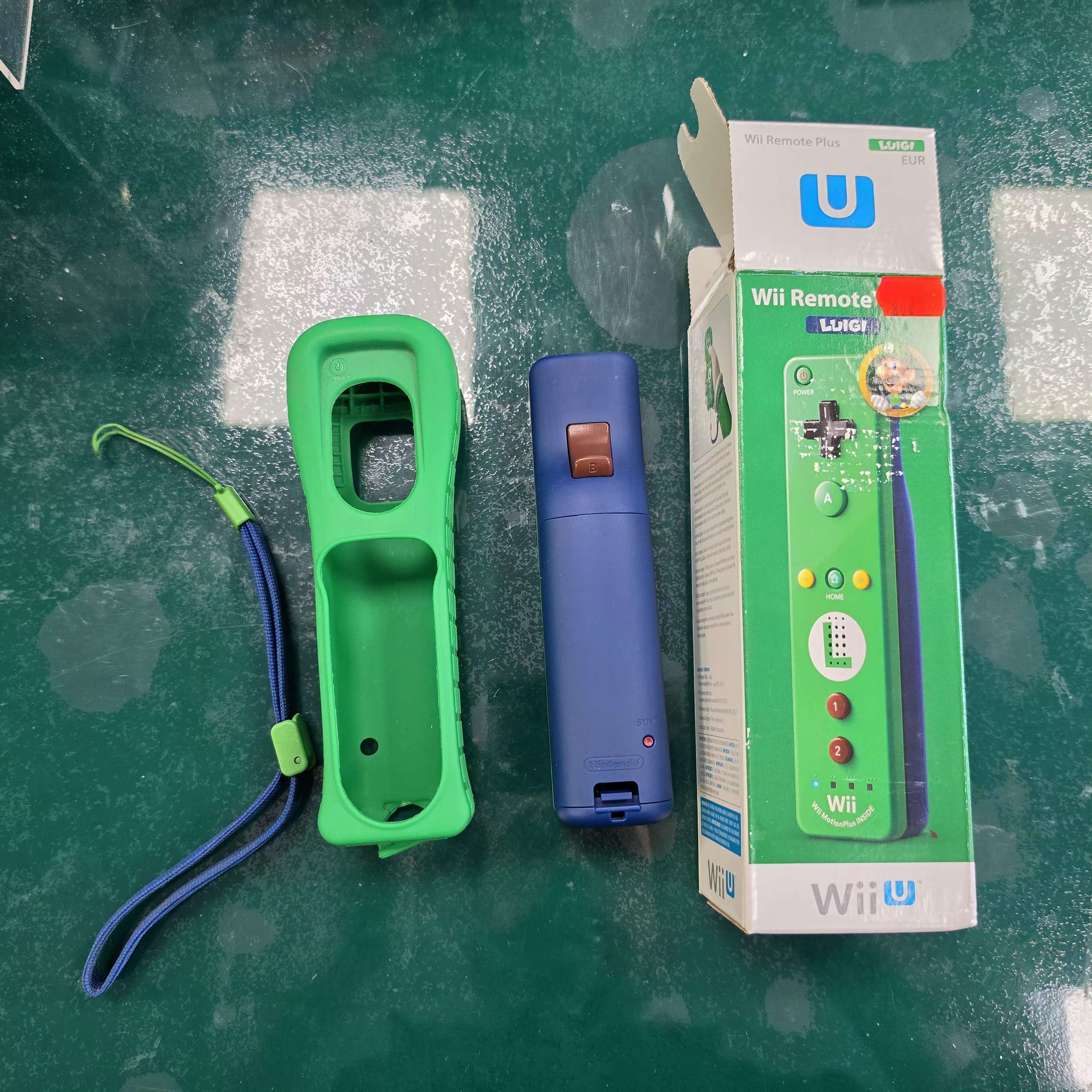 Manette WiiMote Édition Luigi